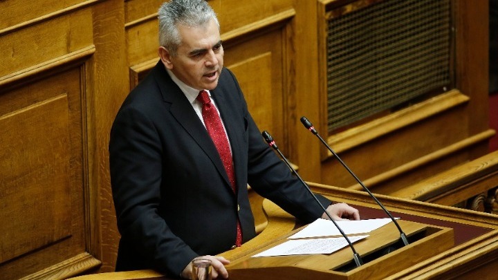 Βουλή: Επαναφορά του φρέσκου γάλακτος στις 5 ημέρες, ζητάει ο βουλευτής της ΝΔ Μ. Χαρακόπουλος