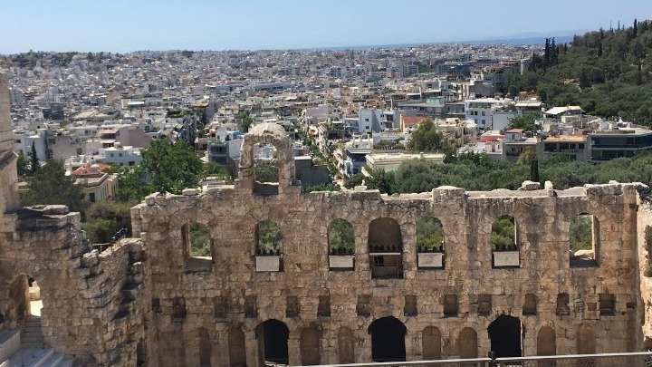 Δημοφιλές τηλεοπτικό παιχνίδι στο Βέλγιο προβάλλει την Ελλάδα