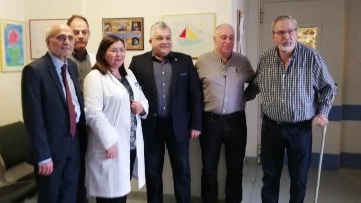 Επίσκεψη πρύτανη ΑΠΘ στο παιδοογκολογικό τμήμα του ΑΧΕΠΑ