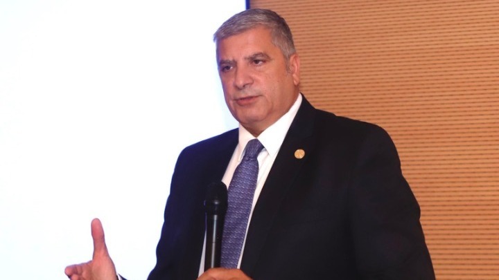 Επιστολή Γ. Πατούλη προς τους δημάρχους για την αφαίρεση παράνομων αφισών
