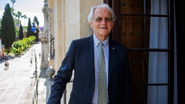 Η Ακαδημία Αθηνών εξέλεξε ως ξένο εταίρο της τον Γάλλο νομπελίστα Φυσικής Ζεράρ Μουρού