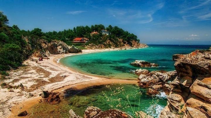 Η Ελλάδα πρώτος τουριστικός προορισμός για τους Ρουμάνους και το 2020