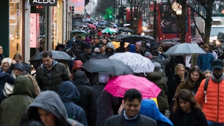Η καταιγίδα Κιάρα σαρώνει τη βόρεια Ευρώπη