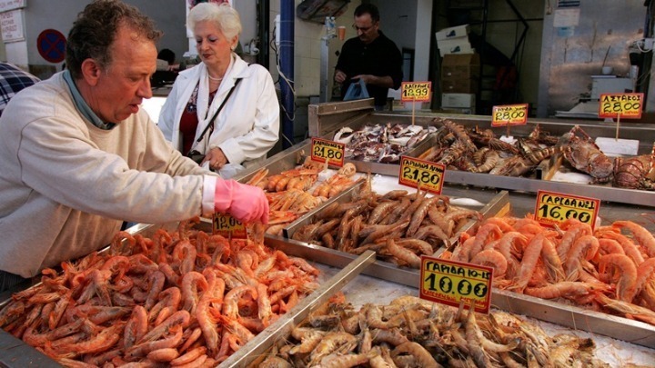 Μειώσεις στις τιμές φέρνει το «Καλάθι του Νοικοκυριού» για την Σαρακοστή – Δείτε πίνακα