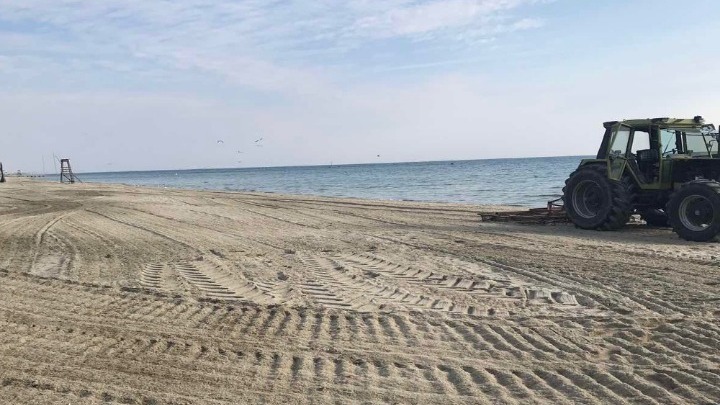 Κατερίνη: Σε καθαρισμό του παραλιακού μετώπου προχώρησαν οι υπηρεσίες του δήμου