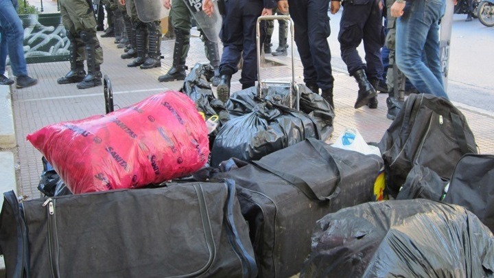 Κοινή επιχείρηση-«σκούπα» ΕΛΑΣ-Δήμου Πειραιά για την αντιμετώπιση του παρεμπορίου