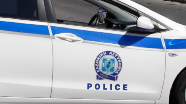 Μυτιλήνη: Ισχυρές δυνάμεις της αστυνομίας έχουν αποκλείσει τις εισόδους του λιμανιού