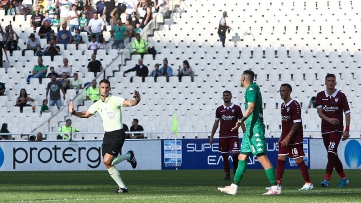 Ο Σιδηρόπουλος διαιτητής στο Αγιαξ-Χετάφε
