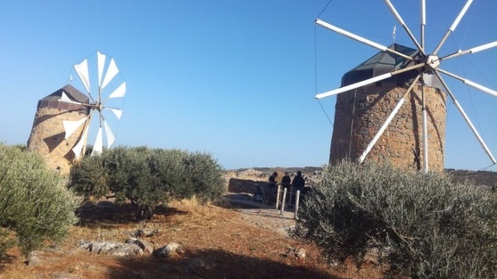 Οι παλιοί μύλοι στο Μεραμπέλο «ξαναγεννήθηκαν»