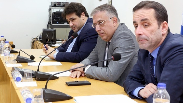 Ψυχραιμία και συνεργασία των δήμων για την αντιμετώπιση του κοροναϊού, ζήτησε ο Τ. Θεοδωρικάκος