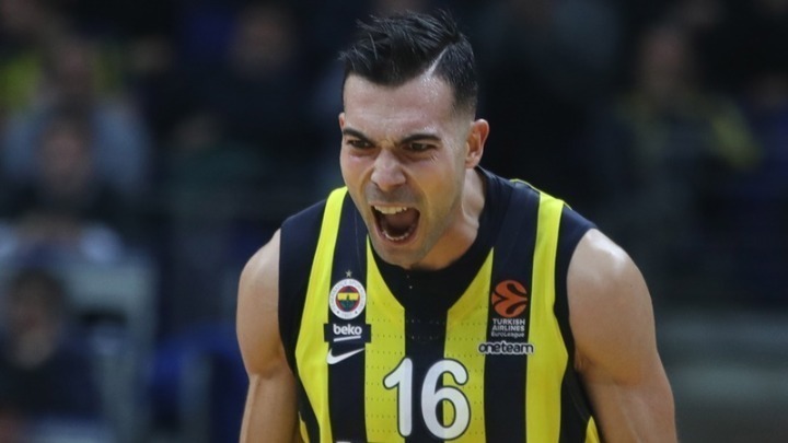 «Σήκωσε» το κύπελλο η Φενέρ