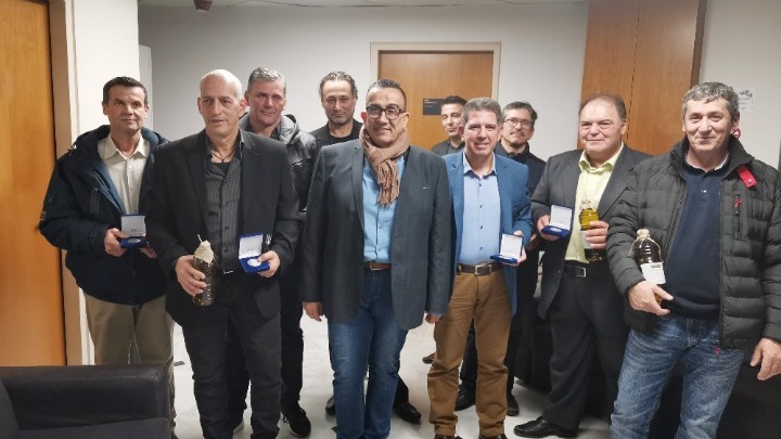 Στο Ίλιον τιμήθηκαν ο εθελοντισμός, η κοινωνική προσφορά και η τιμιότητα