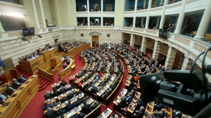 Βουλή: Live η συζήτηση για τα εργασιακά