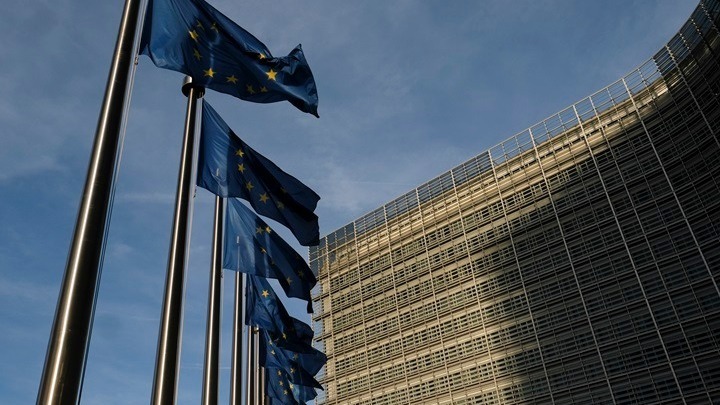 Τα κράτη-μέλη της ΕΕ θα προσθέσουν τα νησιά Κέιμαν στη «μαύρη» λίστα των φορολογικών παραδείσων