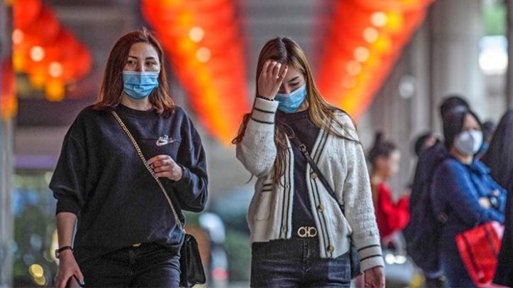 Τρία τα επιβεβαιωμένα κρούσματα κοροναϊού στην Ελλάδα. Ματαιώνονται οι καρναβαλικές εκδηλώσεις σε όλη τη χώρα