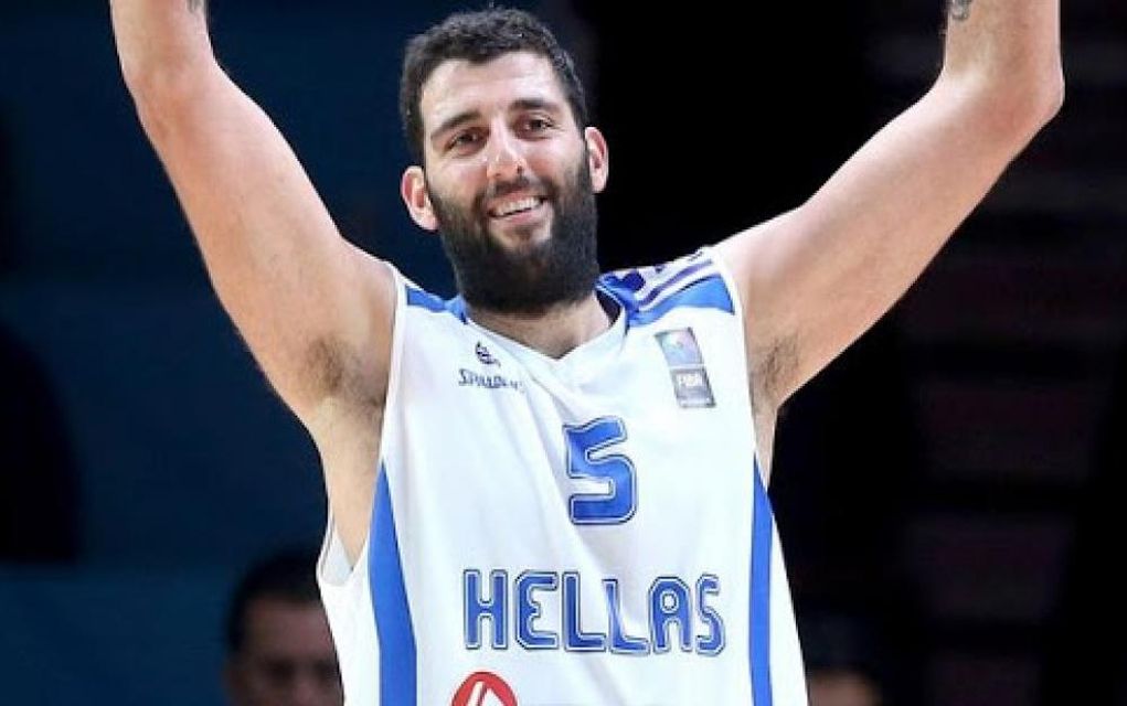 Αποσύρθηκε από την Εθνική ο Μπουρούσης – Το συγκινητικό του αντίο