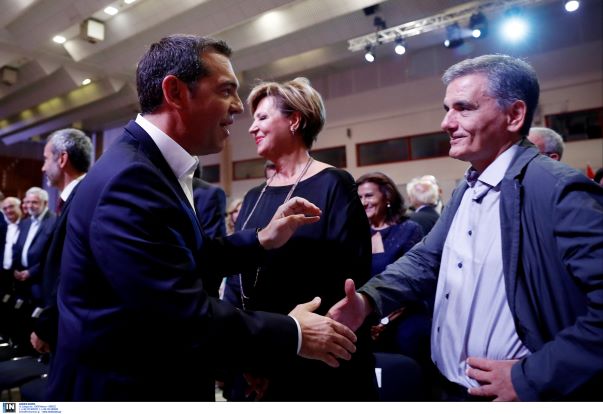 Οι προεδρικοί αποδομούν Τσακαλώτο