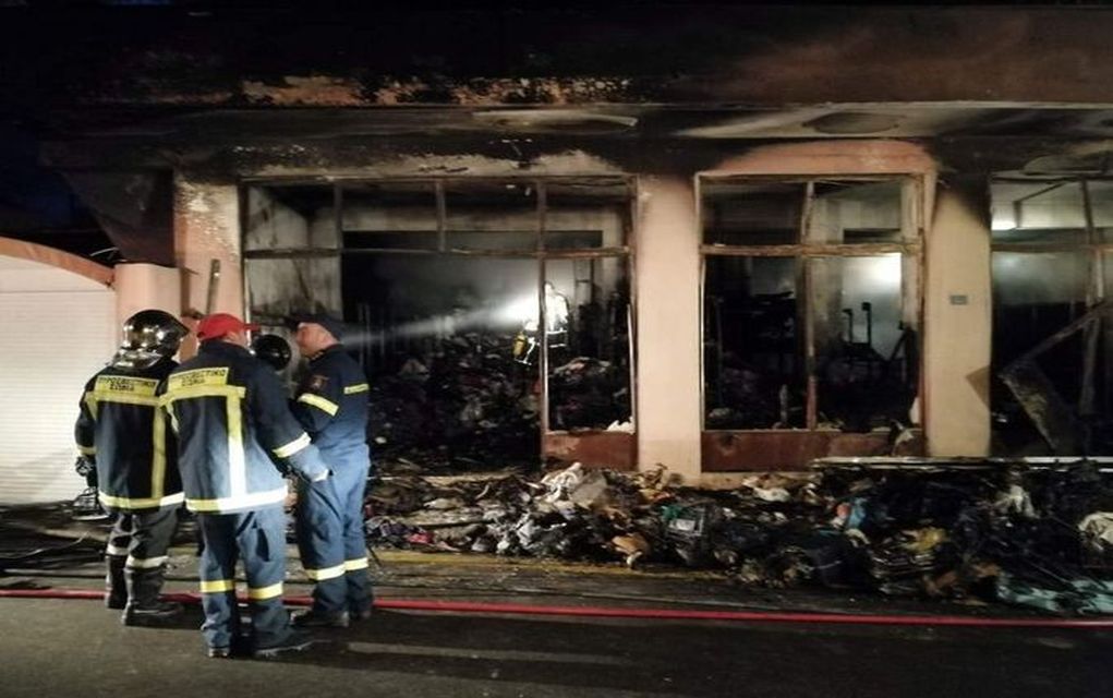 Ολική καταστροφή από πυρκαγιά της «Αποθήκης» στην Χίο