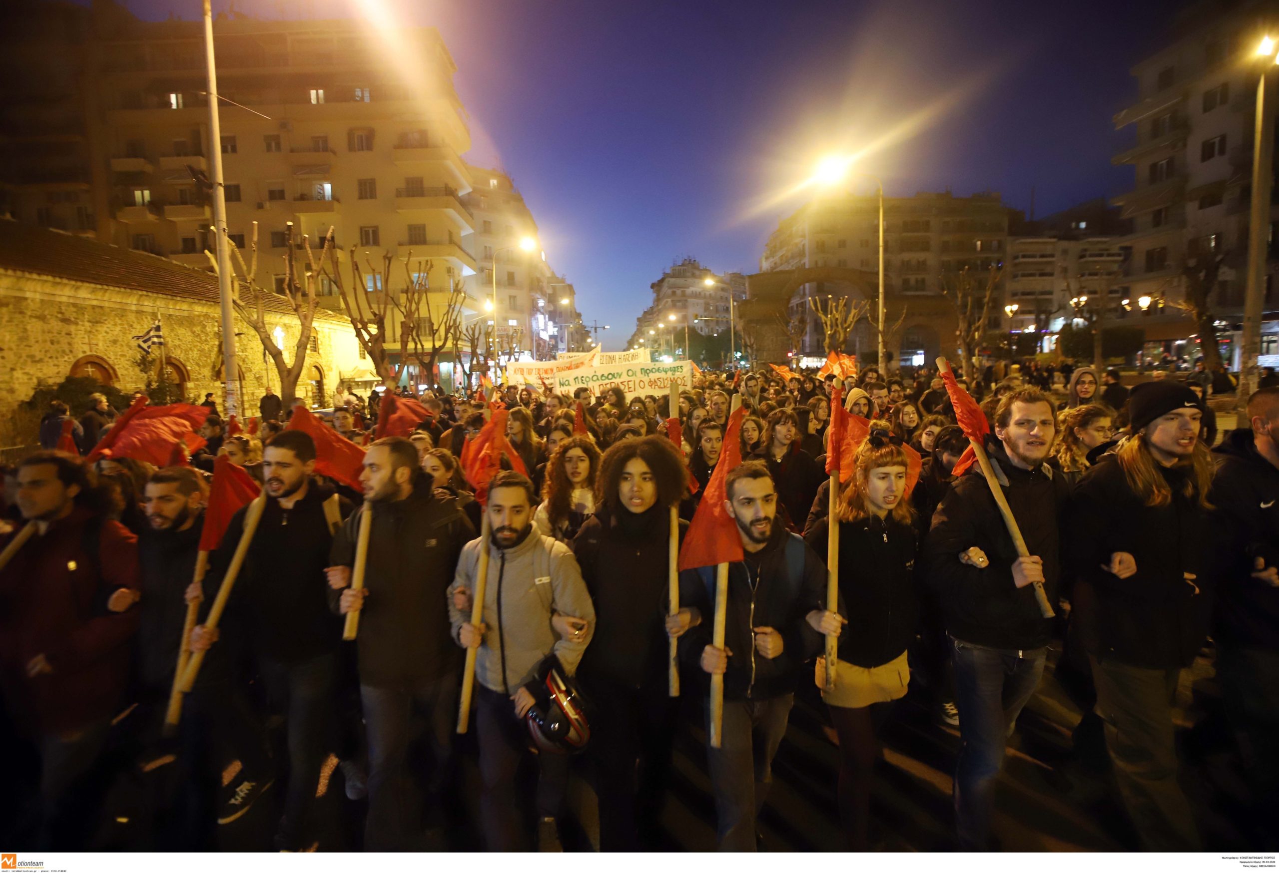 Καμάρα: Πορεία αντιεξουσιαστών για τους μετανάστες (pics & vd)