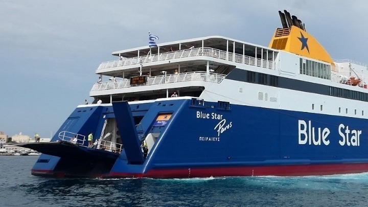 Απέπλευσε από τη Λήμνο το «Blue Star Myconos» – Οδηγίες στους επιβάτες από τον ΕΟΔΥ