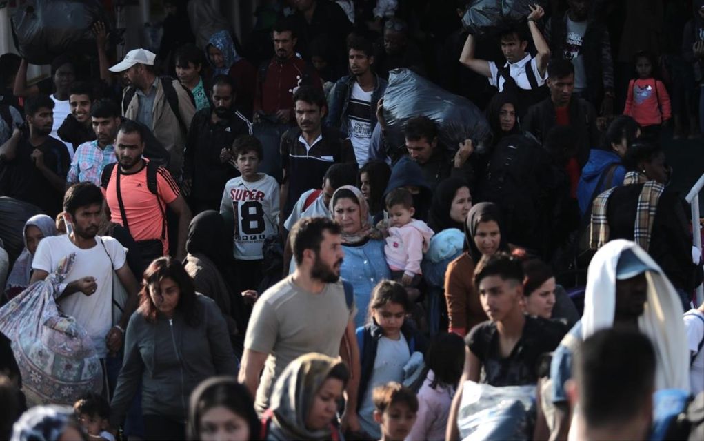Μυτιλήνη: Μετακίνηση προσφύγων και αιτούντων ασύλου στην ενδοχώρα