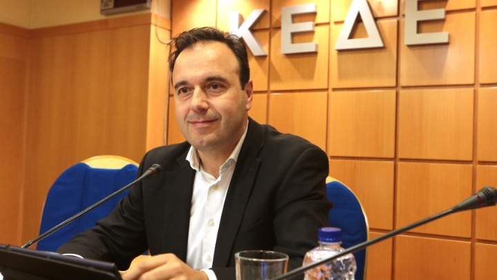 ΚΕΔΕ: Κανείς μόνος σε αυτήν την κρίση