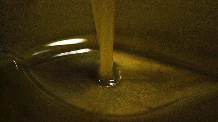 Επεκτείνονται οι έλεγχοι στη διάθεση ελαιολάδων και σπορέλαιων