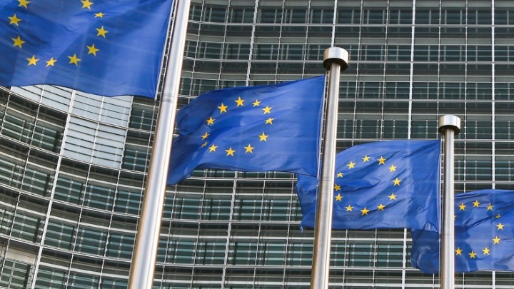 Η Κομισιόν προχωράει στην επίσημη διατύπωση της συμφωνίας για την αναστολή των δημοσιονομικών κανόνων της ΕΕ