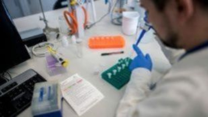 Ίδρυμα Λάτση – Συν-Ένωσις: Δωρεά σε ΕΚΠΑ και ΑΠΘ 20.000 διαγνωστικών τεστ για τον κορονοϊό