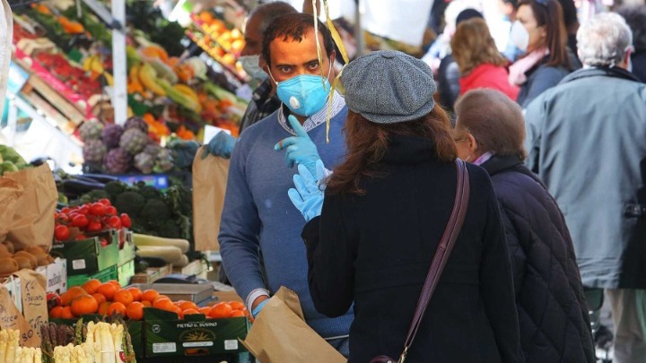 Iταλικά σούπερ μάρκετ θα προσφέρουν έκπτωση σε όσους ψωνίζουν με κρατικά κουπόνια