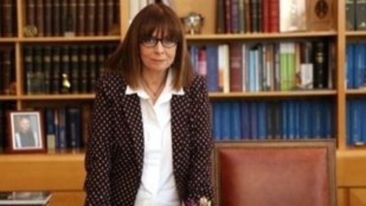 Σακελλαροπούλου: “Η φετινή Ανάσταση να σημάνει το τέλος της πανδημίας και την επούλωση των πληγών στο σώμα της ανθρωπότητας”