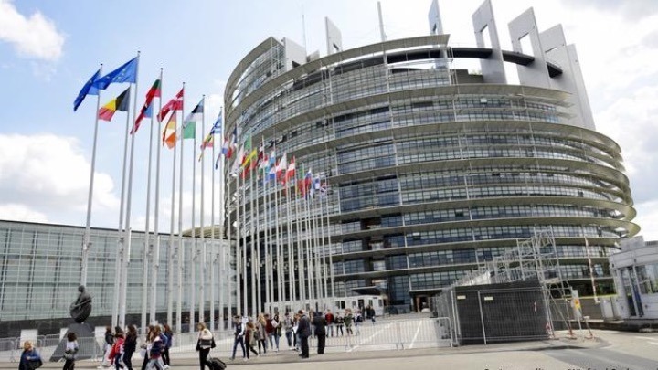 To Ε. Κ. καλεί την Ιαπωνία να επιτρέψει τη γονική επιμέλεια