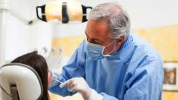 Μόνο για επείγοντα περιστατικά ανοιχτά τα οδοντιατρεία