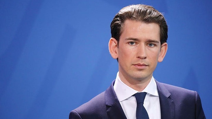 Ο καγκελάριος Κουρτς απορρίπτει εκ νέου την υποδοχή νέων προσφύγων στη χώρα