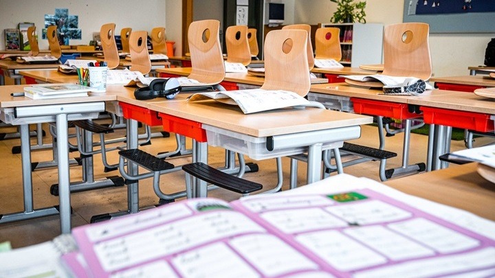 Γαλλία: Ξανά στα θρανία τους οι μαθητές μετά από δύο μήνες