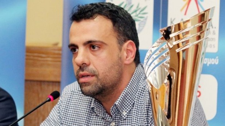 Π. Δορκοφίκης: Κάποτε έβαζε καλάθια, τώρα τα… βγάζει για προστασία από τον κορονοϊό