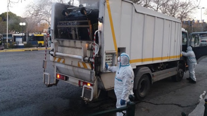 Σε εξάμηνη απολύμανση κάδων, δρόμων και αστικού εξοπλισμού προχωρά ο δήμος Νεάπολης-Συκεών