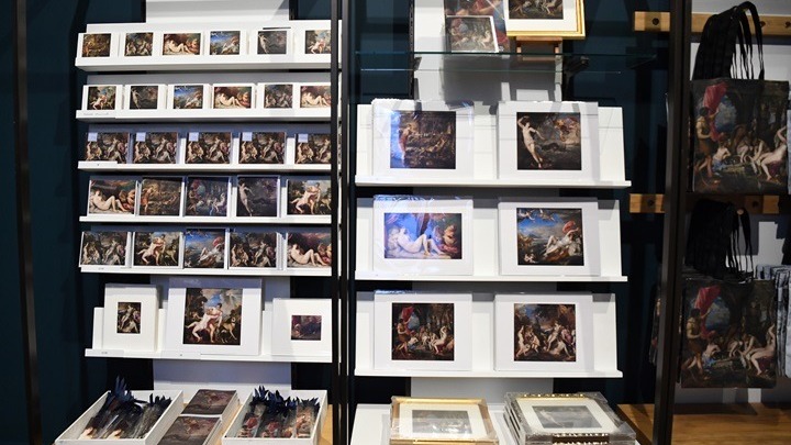 Σε πείσμα του κορονοϊού, η Εθνική Πινακοθήκη του Λονδίνου παρουσιάζει για πρώτη φορά μετά 400 χρόνια τους έξι πίνακες των poesie του Τιτσιάνο
