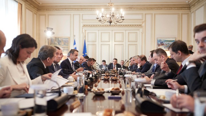 Τα μέτρα αντιμετώπισης του κορονοϊού στο υπουργικό συμβούλιο την Τρίτη