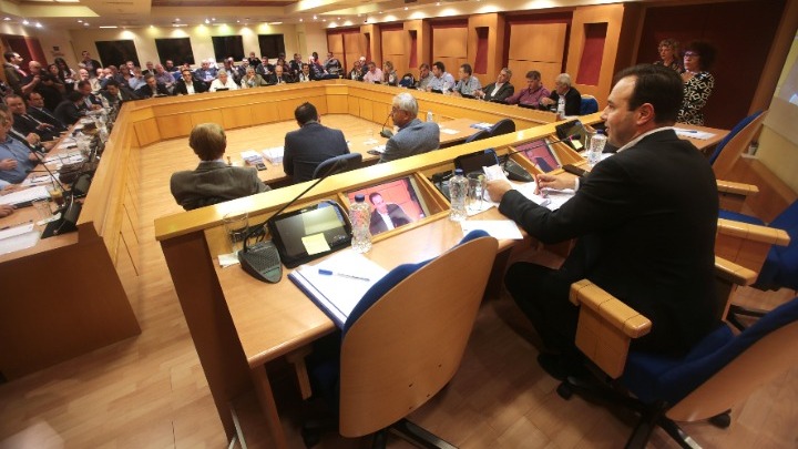 Τηλεδιάσκεψη ηγεσιών  ΚΕΔΕ και ΠΕΔ