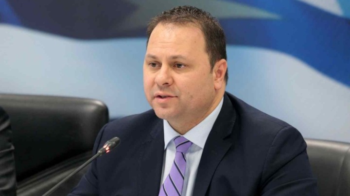 Υπ. Ανάπτυξης: Δεν υπάρχει λόγος για αγορές τροφίμων πέραν από τις συνήθεις