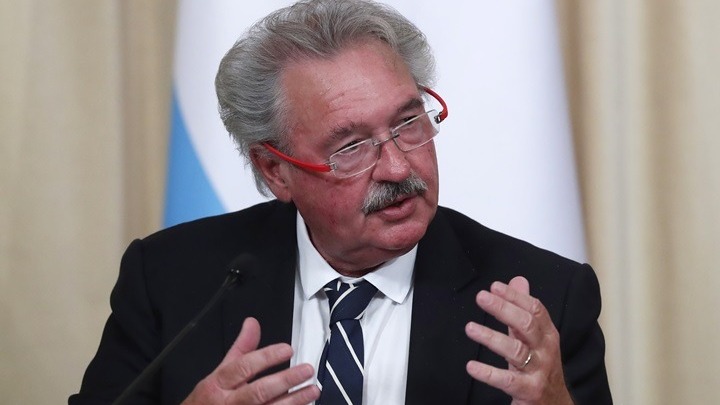 Ζαν Άσελμπορν: Nα βοηθήσουμε με συγκεκριμένο τρόπο τους Έλληνες