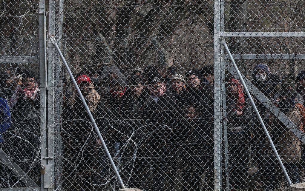 Από την τουρκική Βουλή, οι φωτογραφίες που βασίζονται τα fake news για νεκρό μετανάστη στον Έβρο!