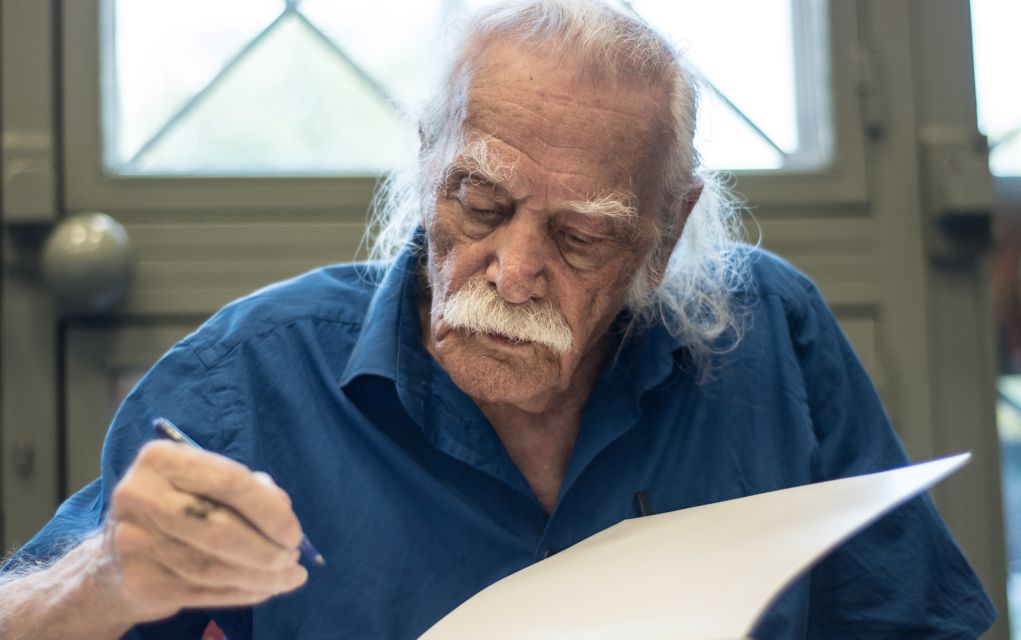 Θα κυματίζει μεσίστια η σημαία στην Ακρόπολη για τον Μανώλη Γλέζο