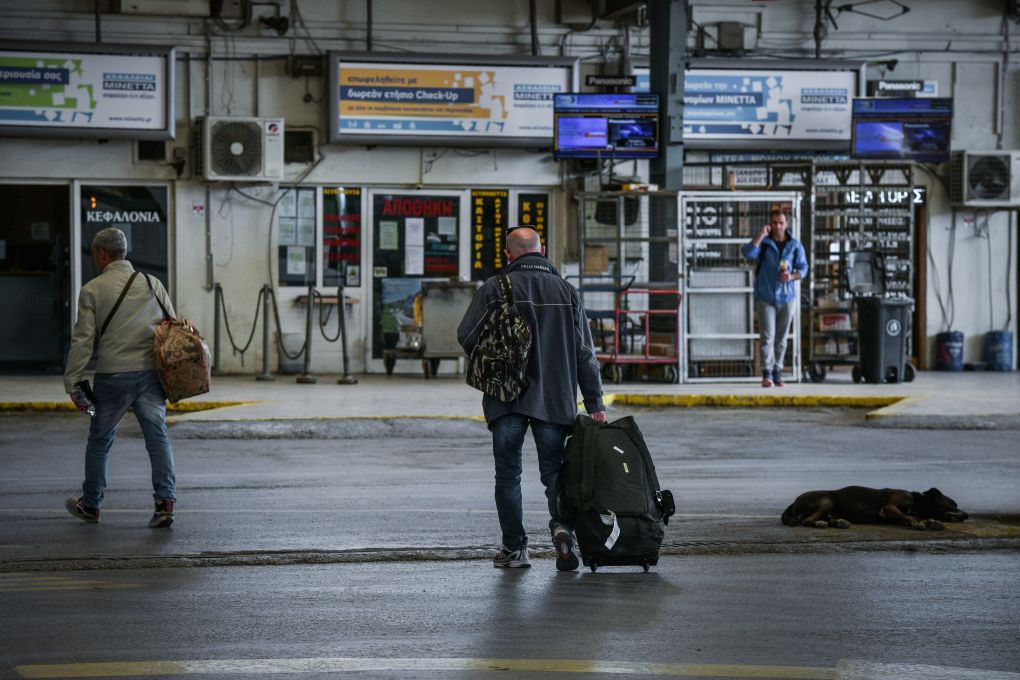 Ο κορονοϊός «άδειασε» τα ΚΤΕΛ