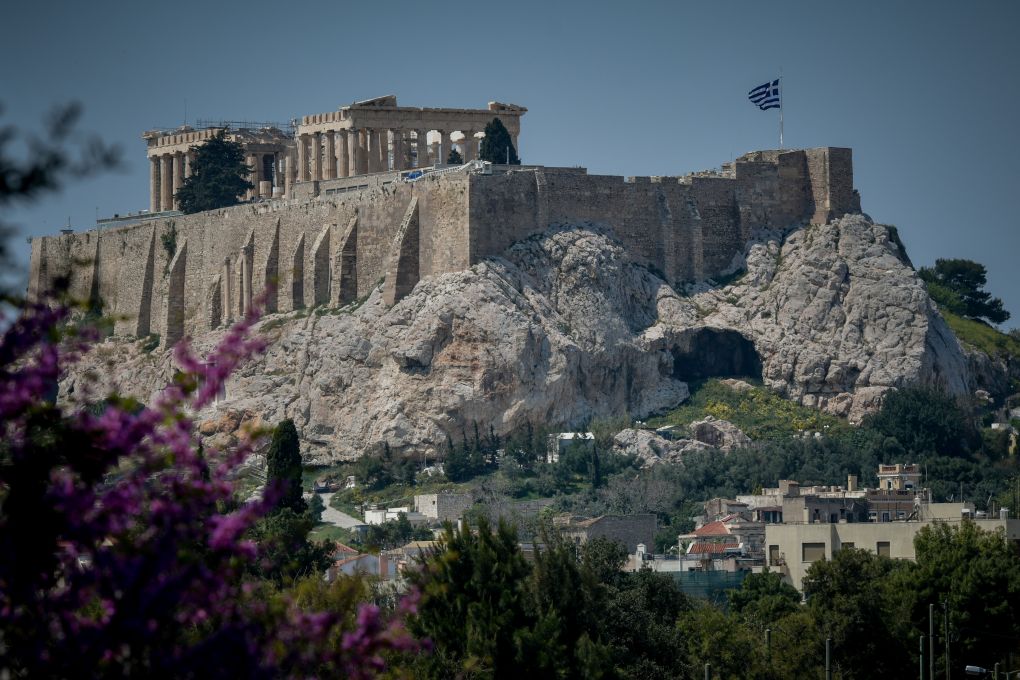 Κορονοϊός: Μέτρα στην Αττική -Προ των πυλών η χρήση μάσκας σε κλειστούς χώρους