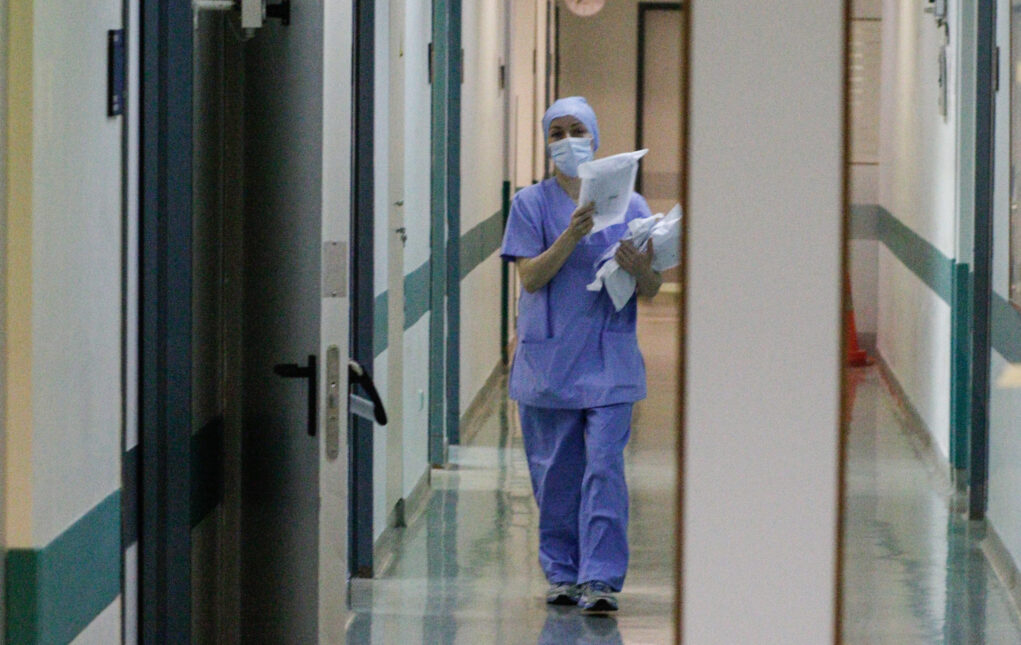 Επίθεση με βιτριόλι: Ξανά στο χειρουργείο η 34χρονη