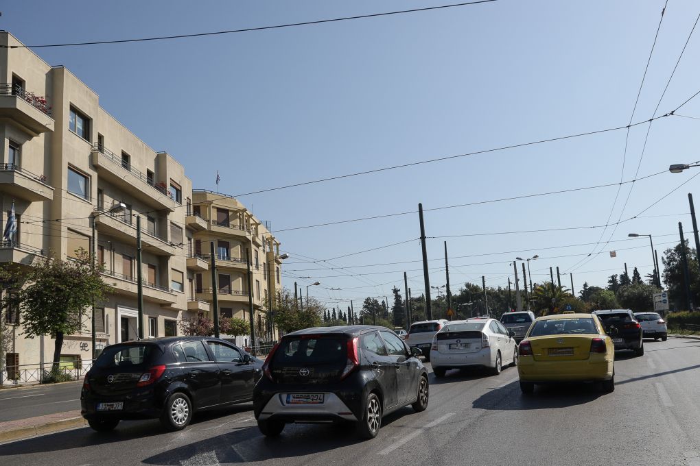 Με βάρδιες από 4/5 η προσέλευση των δημ. υπαλλήλων