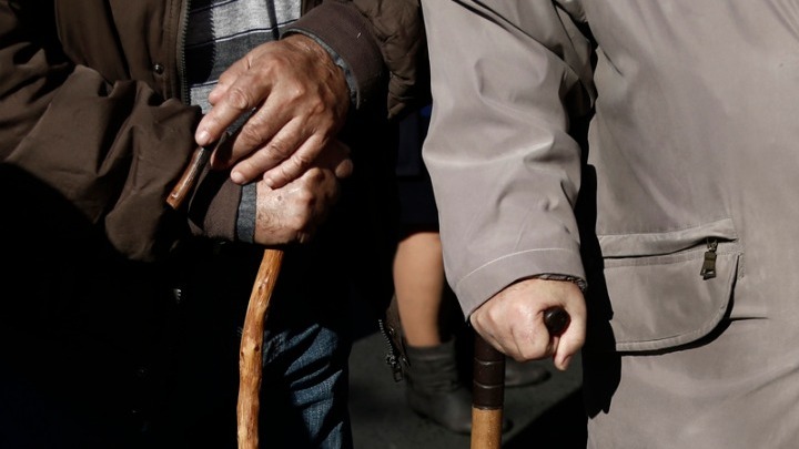 ΕΕΤΑΑ: Έχει πληρωθεί το 95% των εργαζομένων στο πρόγραμμα «Βοήθεια στο Σπίτι» – Απάντηση στον Αλ. Χαρίτση