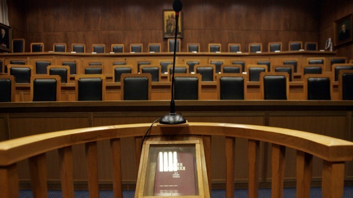 Η Ένωση Δικαστών και Εισαγγελέων αποχαιρετά τον Μανώλη Γλέζο